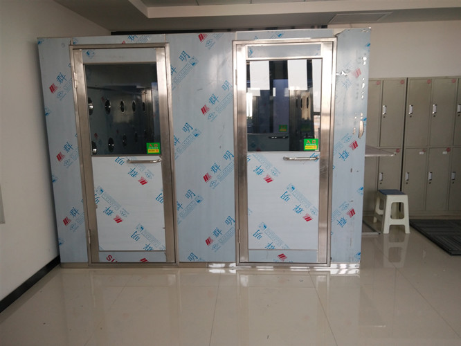 不同行業(yè)怎樣購買最適合自己企業(yè)使用的【風淋室】呢?