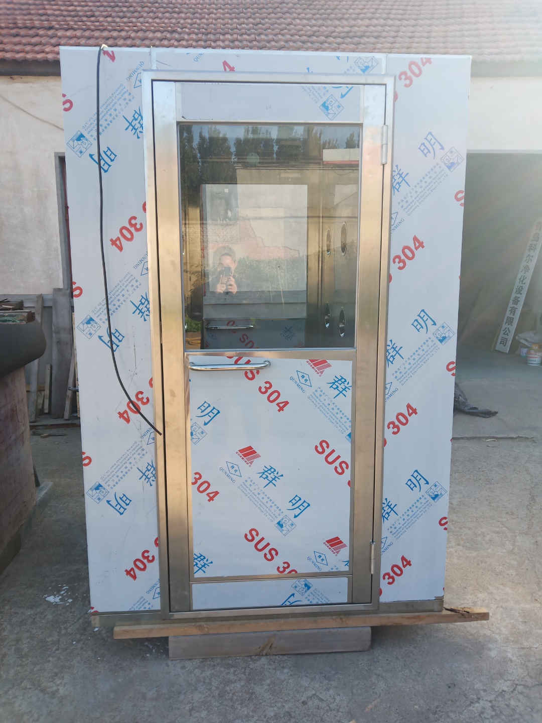 全自動風淋室:選購雙人風淋室主要看哪些方面呢?